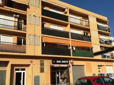 Aparcamiento con ascensor en venta en Santa Cecilia