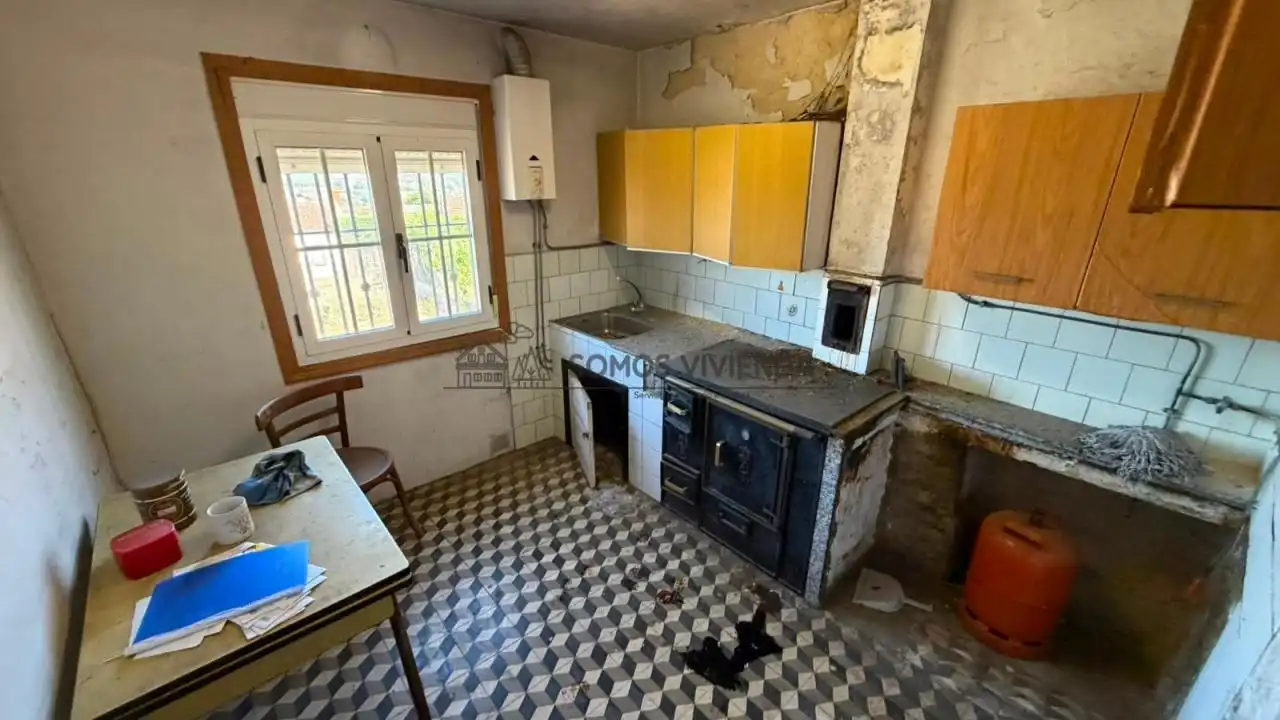 Cocina de Casa o chalet en venta en Ourense Capital  con Jardín privado