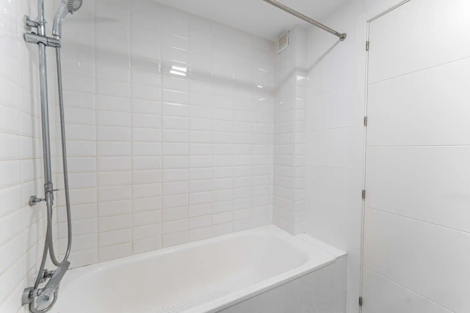 Bathroom of Flat for sale in Arroyomolinos (Madrid)  with Air Conditioner, Heating and Furnished
