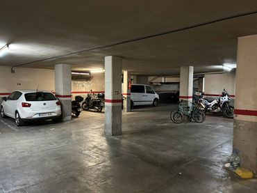 Local comercial en venta en Carrer d'Almeria 26