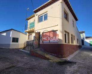 Vista exterior de Casa o xalet en venda en Tornadizos de Ávila