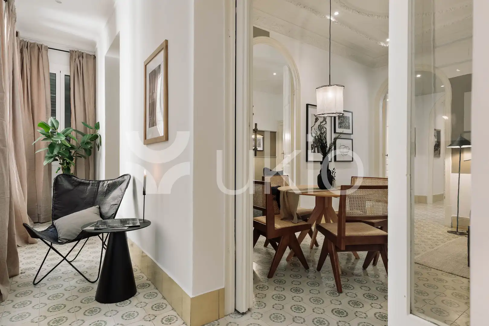 Comedor de Apartamento de alquiler en Barcelona con Aire acondicionado, Calefacción y Amueblado