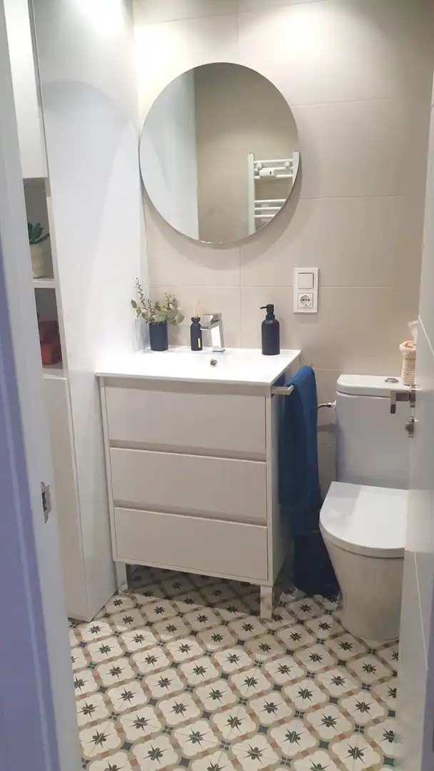 Baño de Apartamento de alquiler en Oviedo  con Calefacción y Amueblado