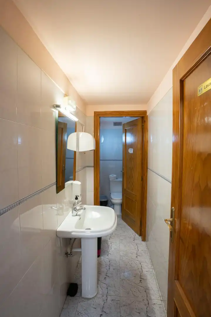 Baño de Edificio en venta en San Cristóbal de la Laguna con Alarma