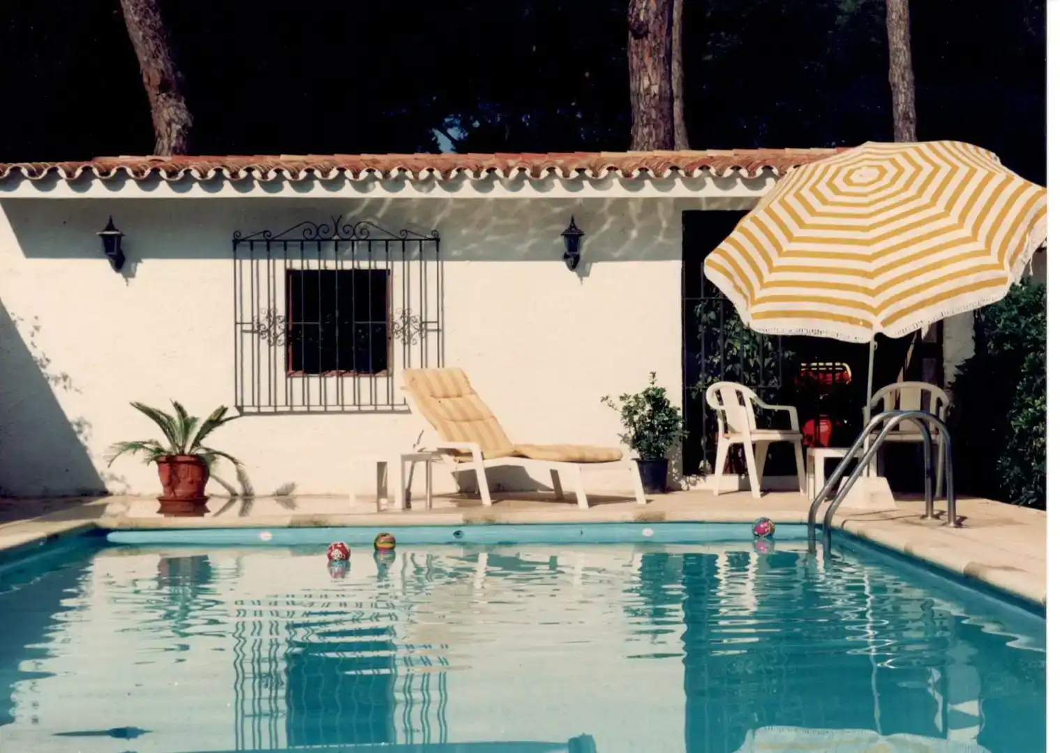 Piscina de Casa o chalet en venta en Algeciras con Aire acondicionado, Jardín privado y Trastero