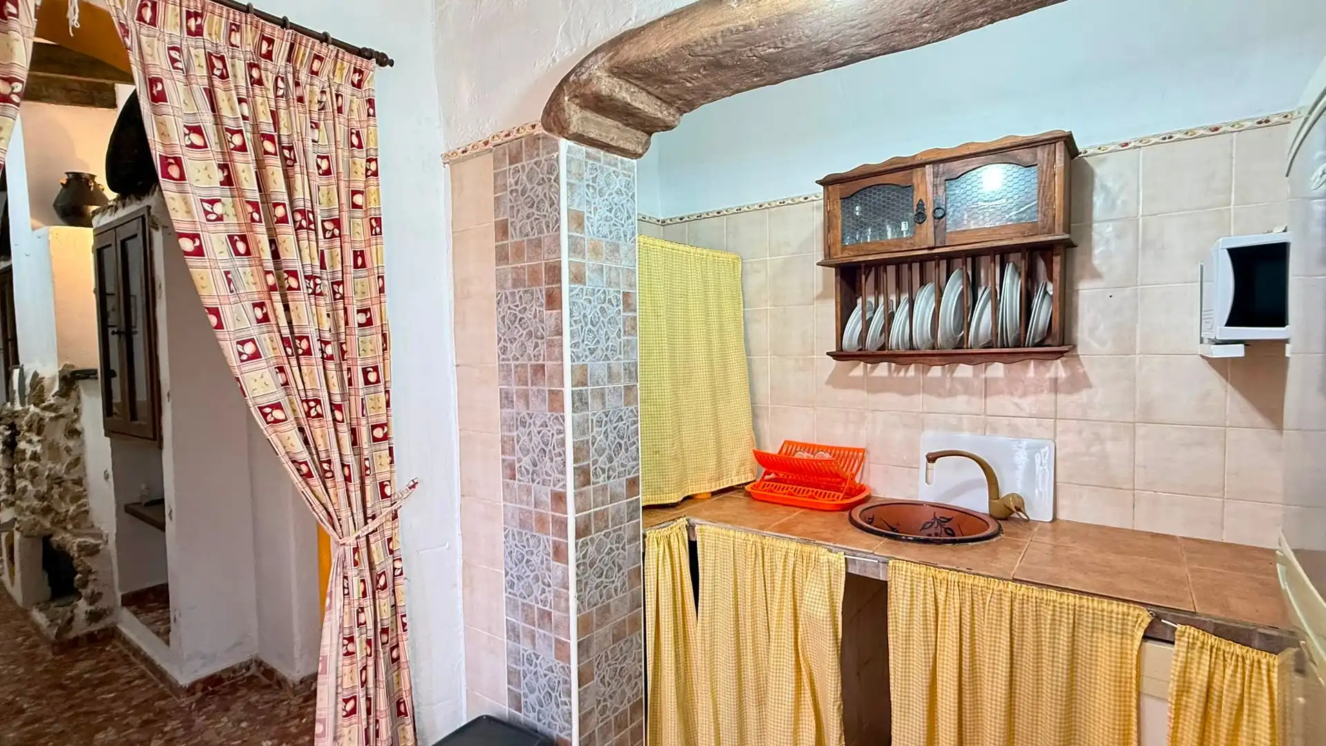 Cuina de Casa o xalet en venda en Sedella amb Aire condicionat, Jardí privat i Terrassa