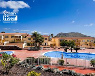 Vista exterior de Apartament en venda en Arona amb Jardí privat, Terrassa i Piscina comunitària