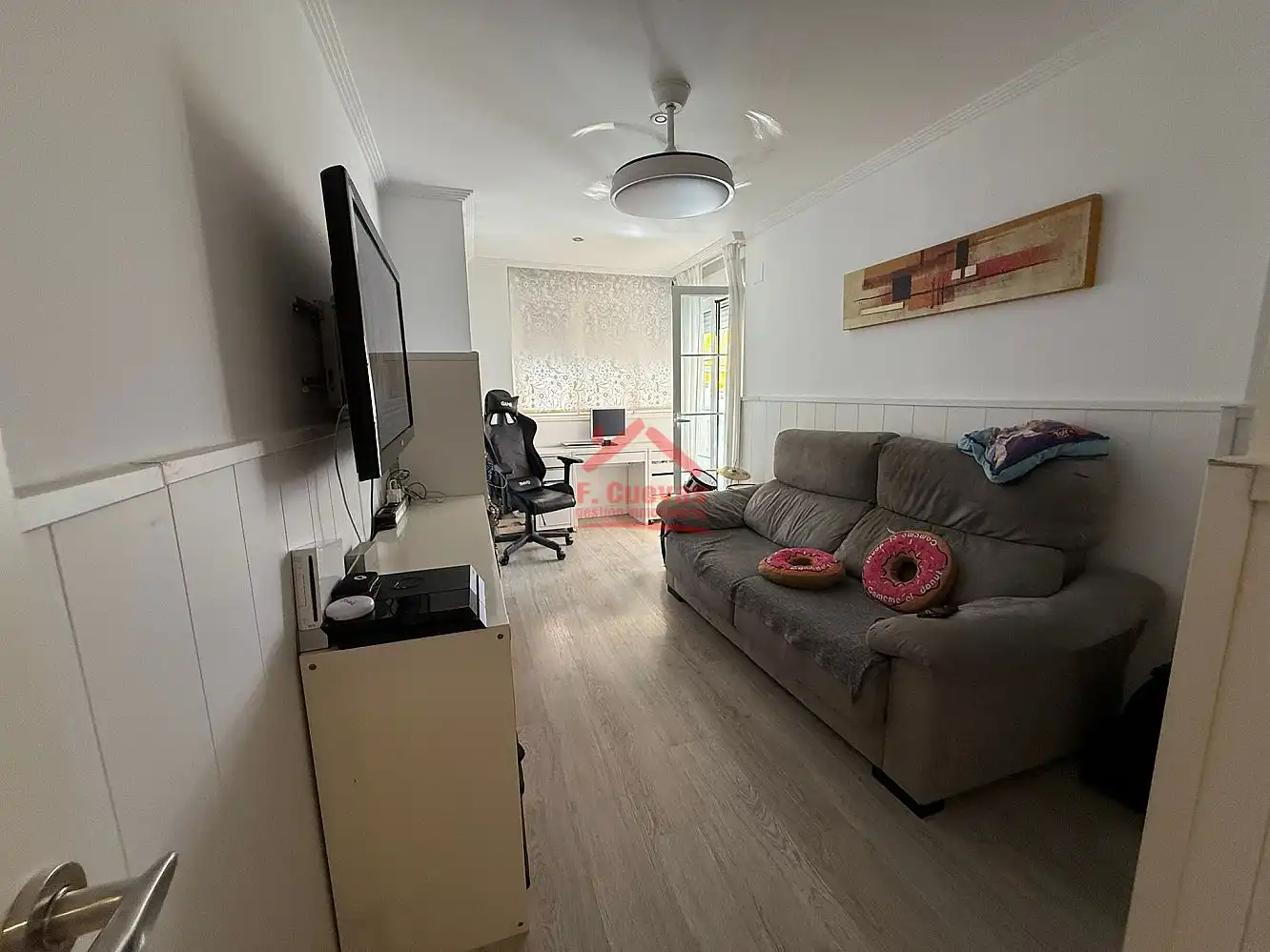 Sala d'estar de Apartament en venda en Vélez-Málaga amb Jardí privat, Terrassa i Piscina