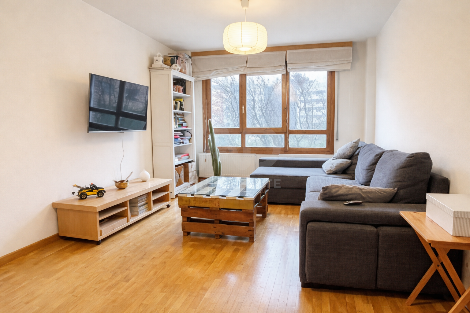 Sala d'estar de Pis en venda en Burgos Capital amb Calefacció