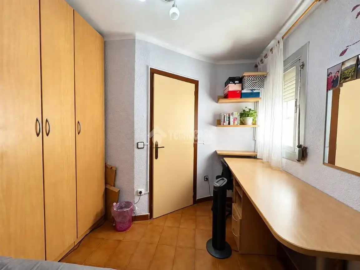 Habitación de Piso en venta en L'Hospitalet de Llobregat con Aire acondicionado y Terraza
