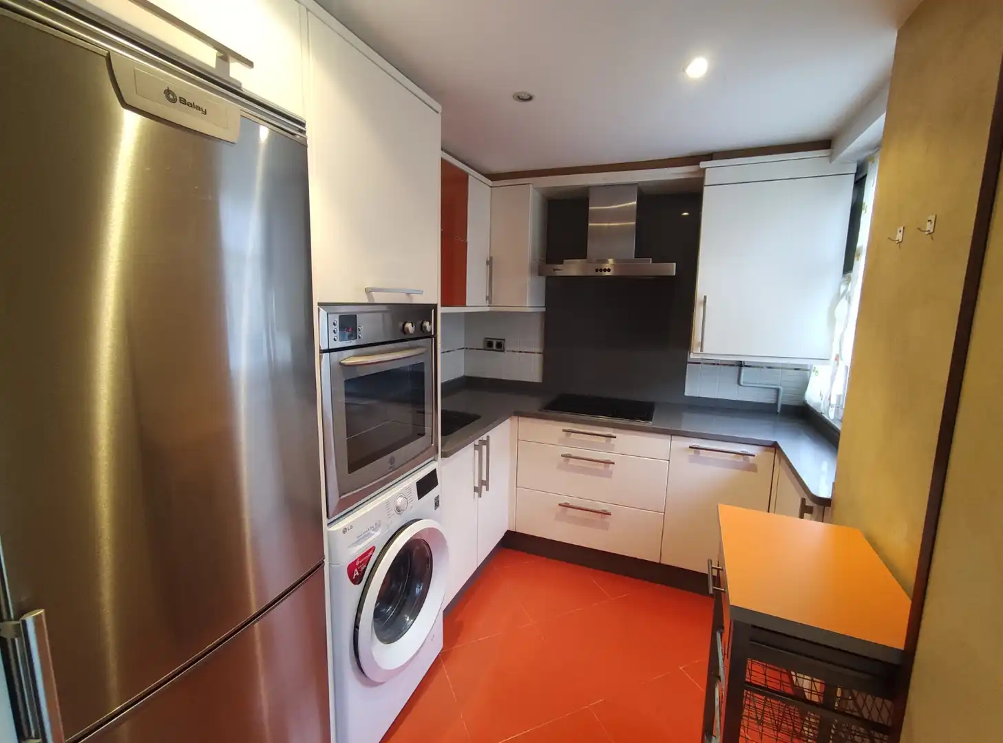 Cocina de Piso de alquiler en Ourense Capital  con Calefacción, Amueblado y Lavadora