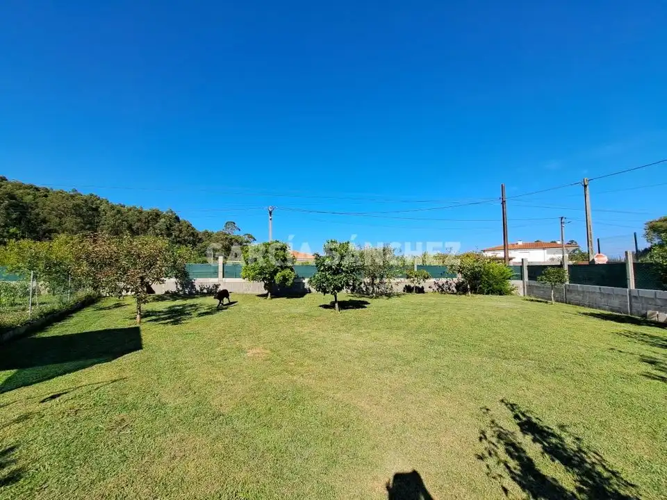 Land for sale in Boiro