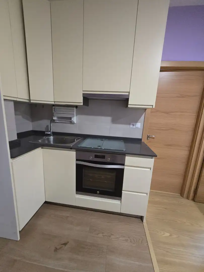 Cocina de Apartamento en venta en Madrid con Calefacción y Amueblado