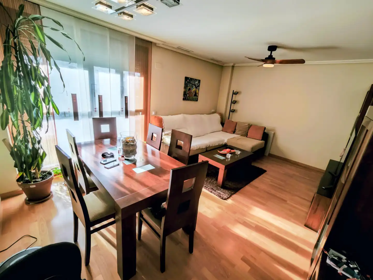 Sala de estar de Piso en venta en  Madrid Capital con Aire acondicionado, Calefacción y Jardín privado