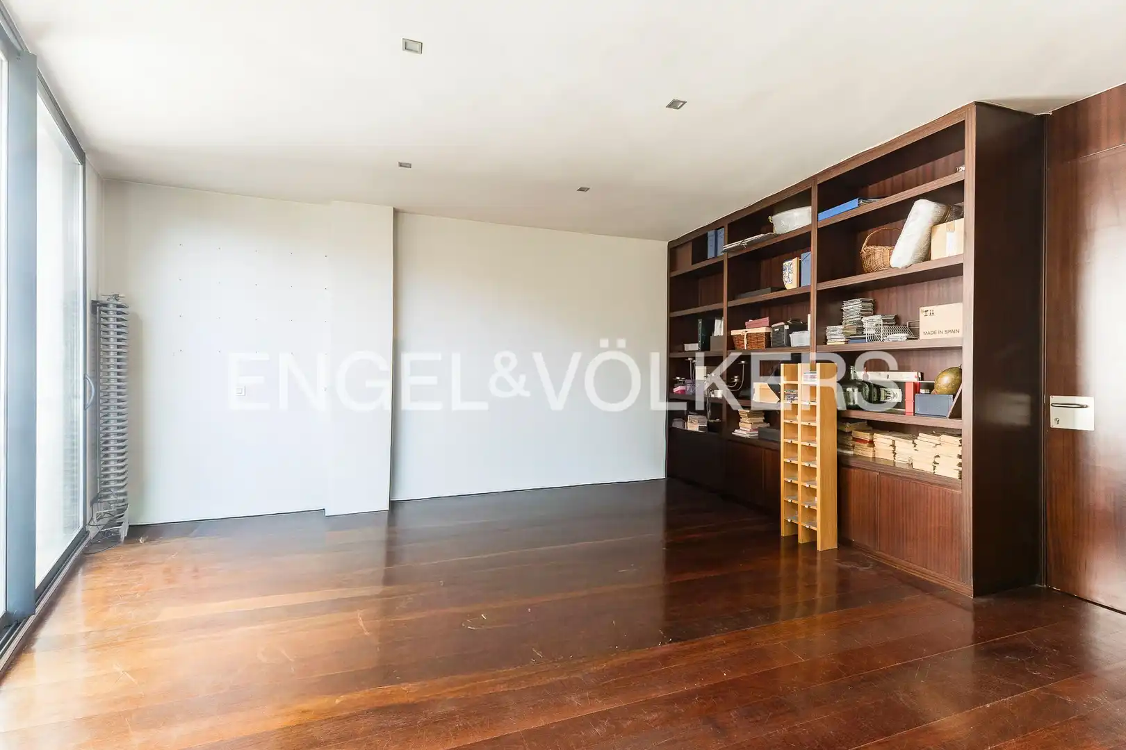 Living room of Houses for sale in Barcelona  with Air Conditioner, Heating and Private garden