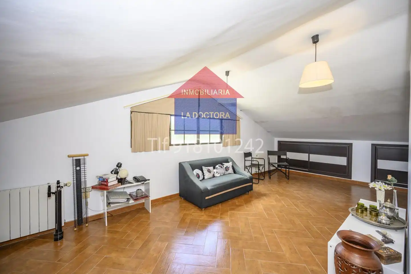 Sala de estar de Casa o chalet en venta en Escalona con Calefacción, Terraza y Piscina