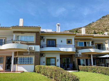 Casa amb piscina en venda a Mijas pueblo