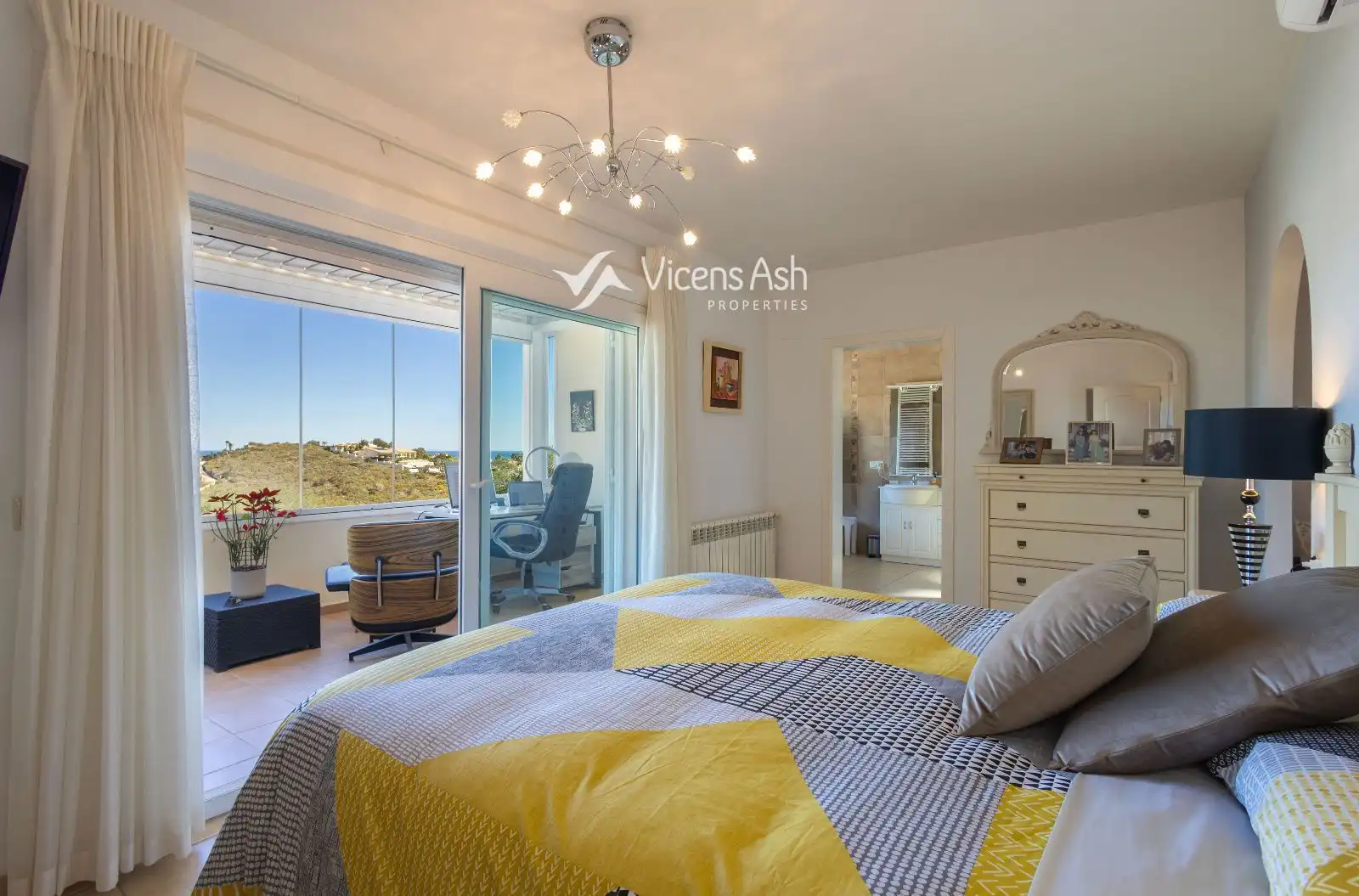 Bedroom of Houses for sale in Jávea / Xàbia  with Air Conditioner, Heating and Terrace