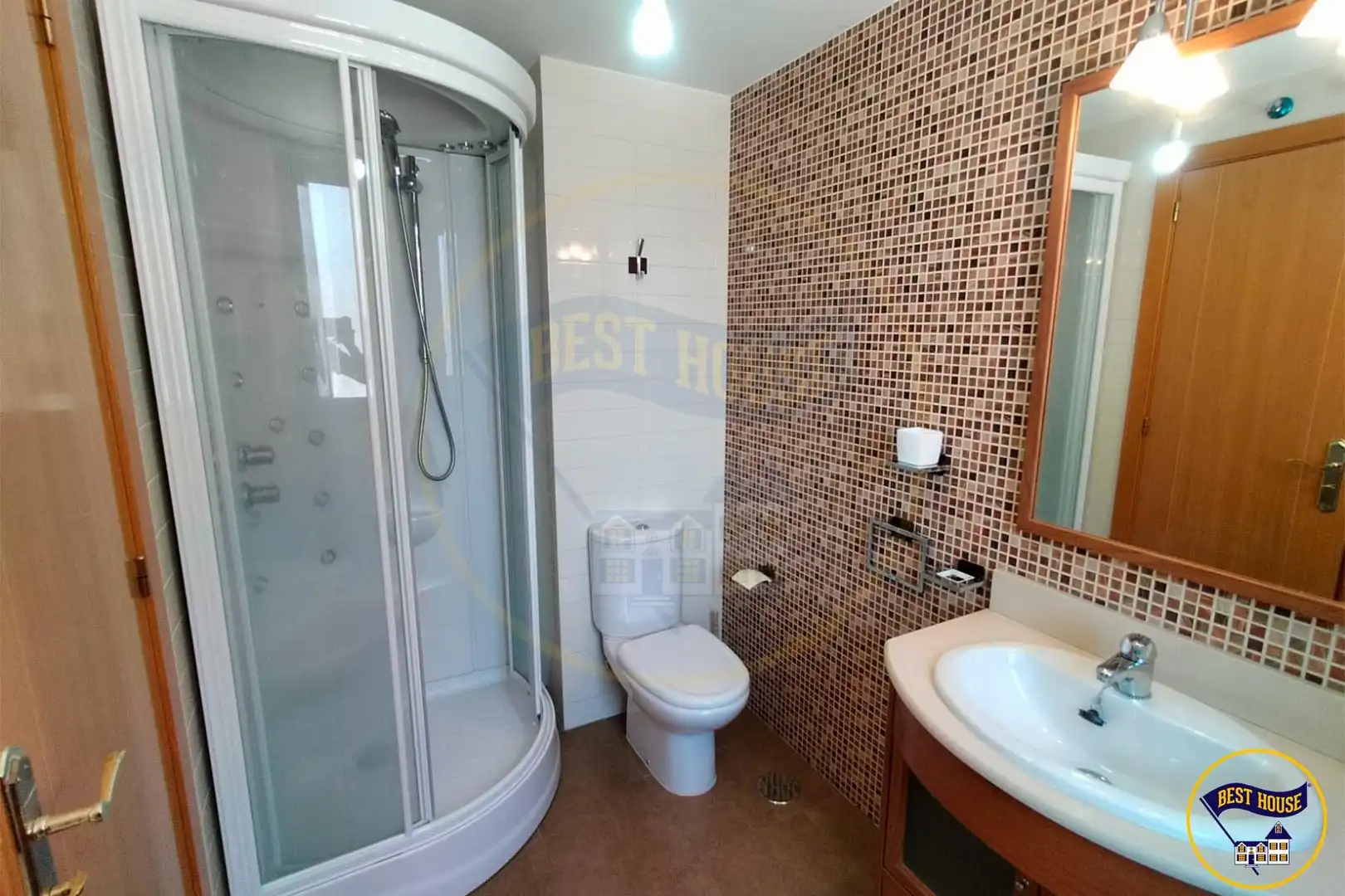 Bathroom of Flat for sale in Cuenca  with Heating, Terrace and Storage room