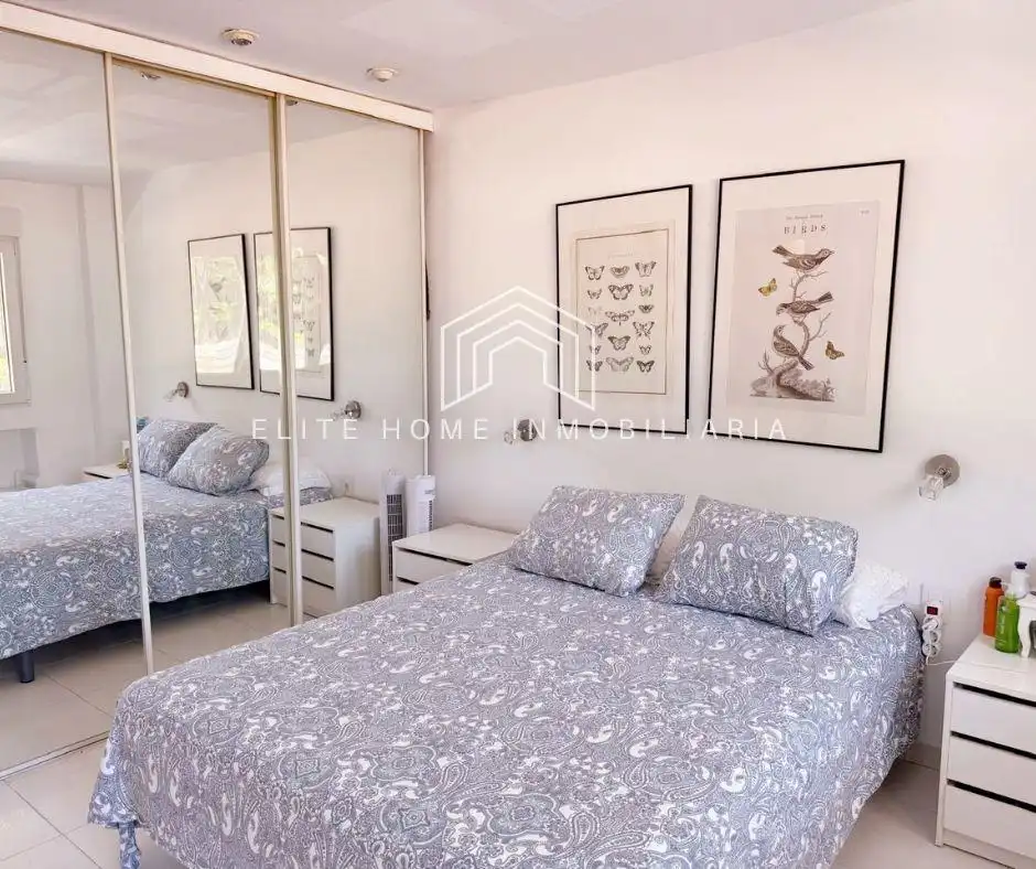 Dormitori de Apartament en venda en Benicasim / Benicàssim amb Jardí privat, Terrassa i Moblat