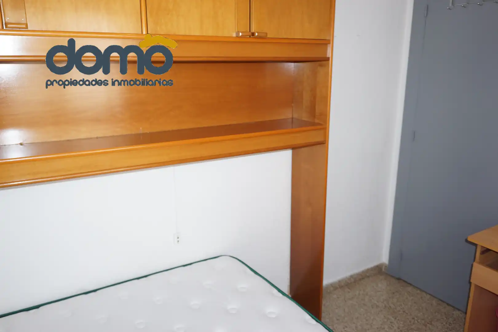 Habitación de Piso en venta en Granada con Calefacción, Amueblado y Horno