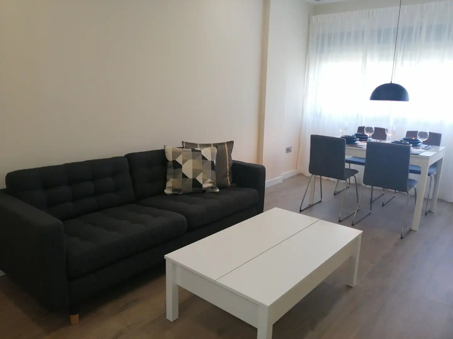 Apartamento de alquiler en Calle Administrador Gutierrez Anaya, Parque Alcosa