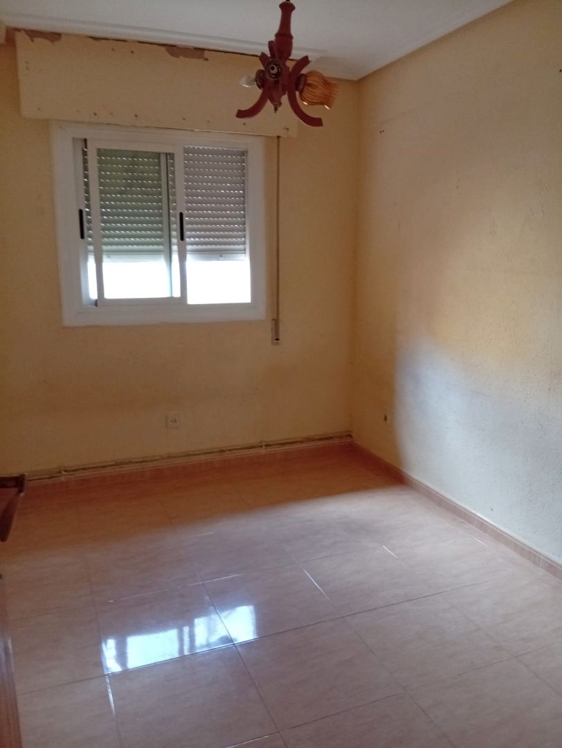 Bedroom of Flat for sale in Tomelloso  with Heating