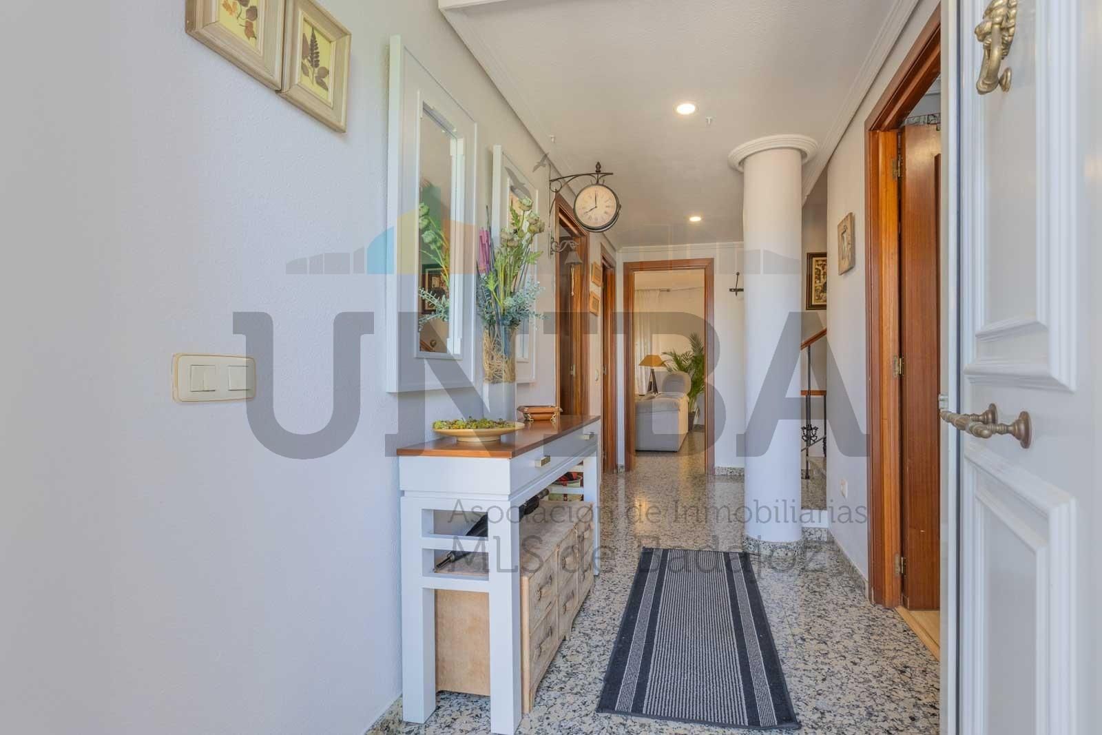 Single-family semi-detached for sale in Badajoz Capital  with Air Conditioner, Heating and Private garden