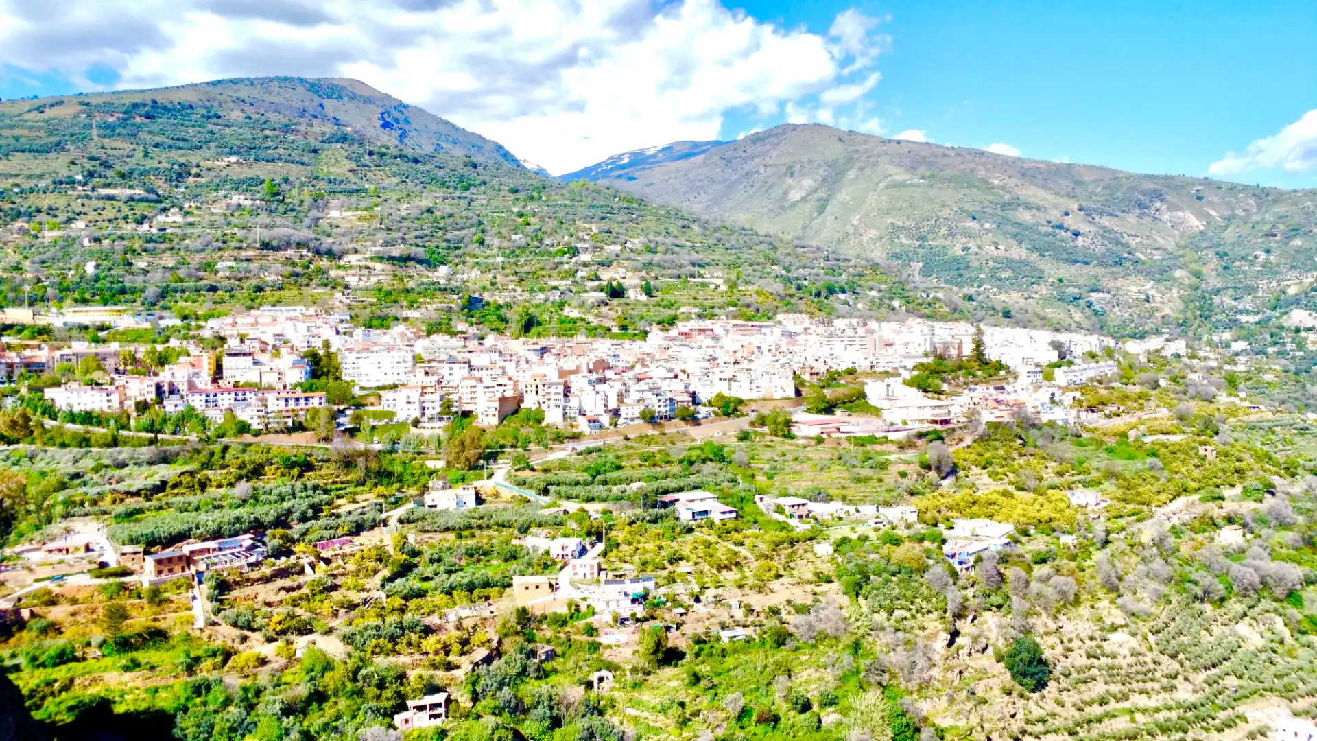 Vista exterior de Pis en venda en Lanjarón amb Terrassa, Moblat i Balcó