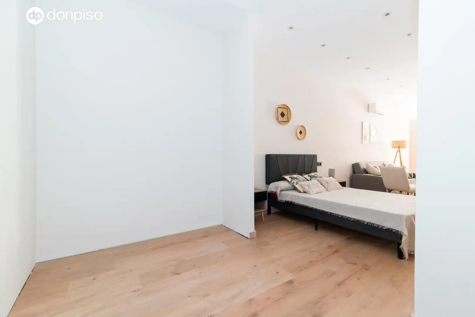 Schlafzimmer von Loft zum Verkauf in Granada mit Klimaanlage, Heizung und Möbliert