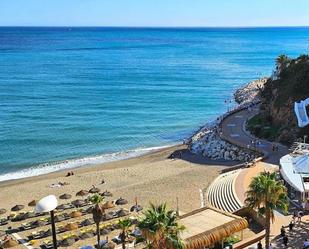 Vista exterior de Dúplex en venda en Torremolinos amb Terrassa i Piscina comunitària