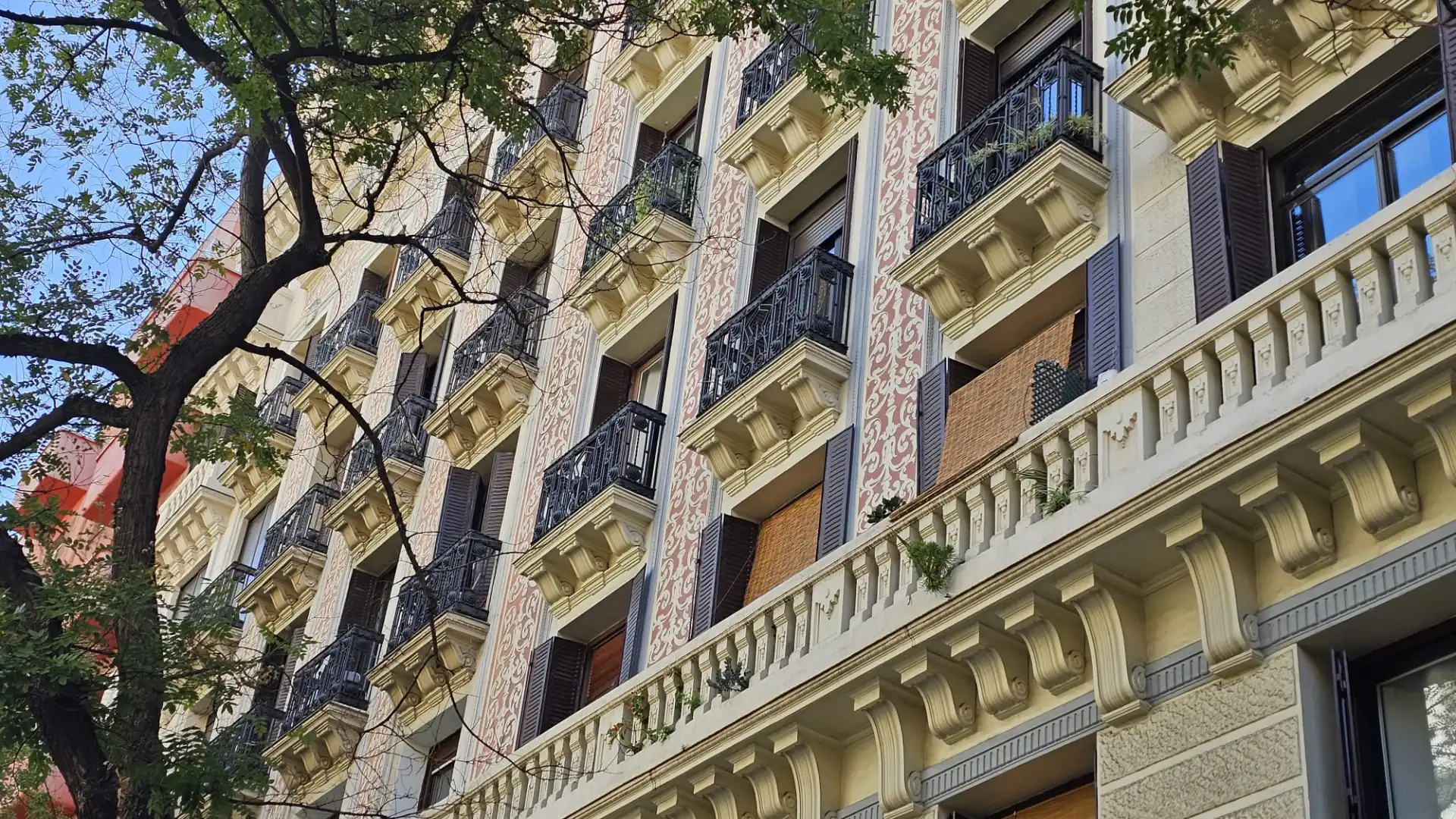 Vista exterior de Àtic en venda en Madrid amb Aire condicionat, Calefacció i Terrassa