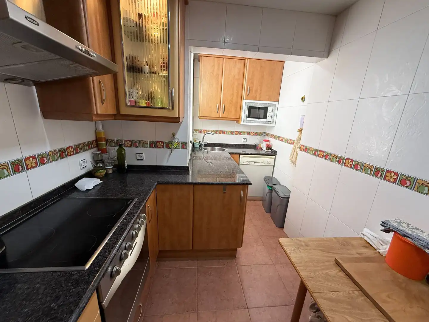 Kitchen of Flat for sale in Santa Coloma de Gramenet  with Air Conditioner, Heating and Terrace