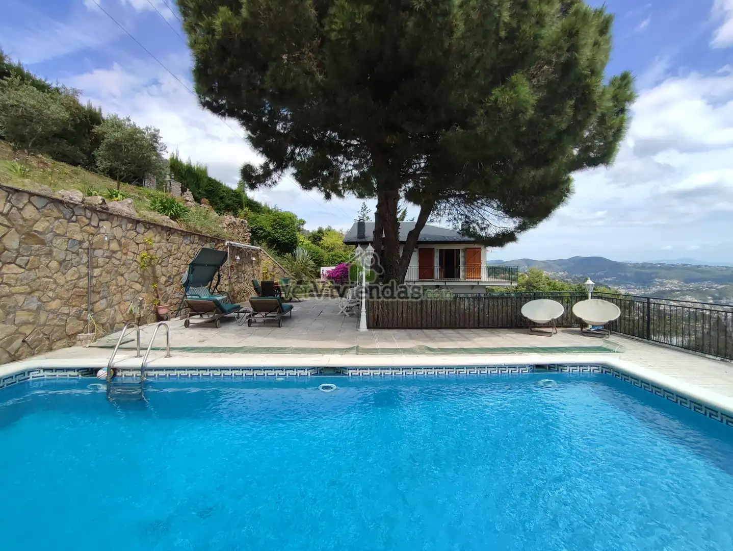 Piscina de Casa o chalet en venta en Vallirana con Calefacción, Jardín privado y Terraza