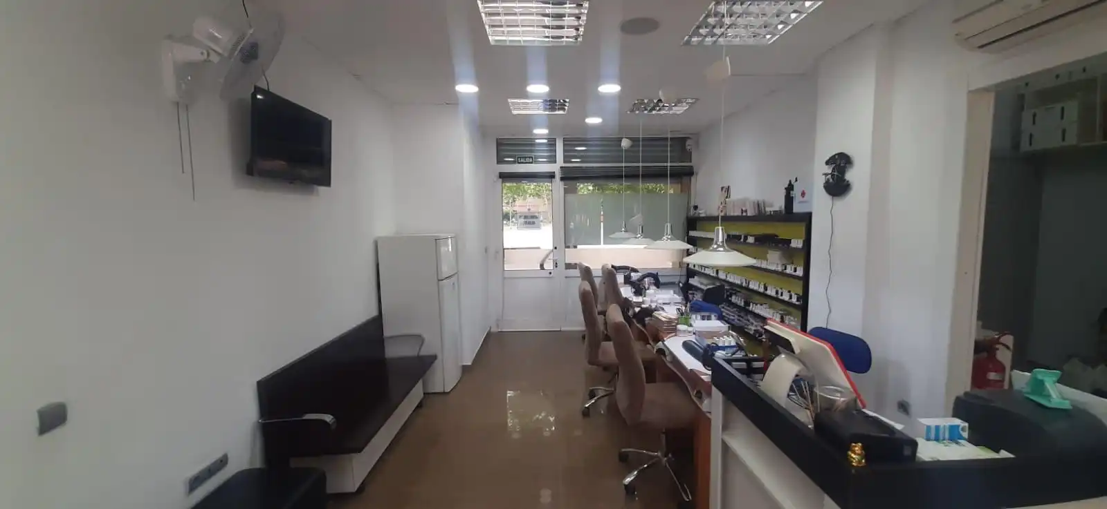 Locale commerciale in vendita a Centre - Sant Oleguer, imagen 4