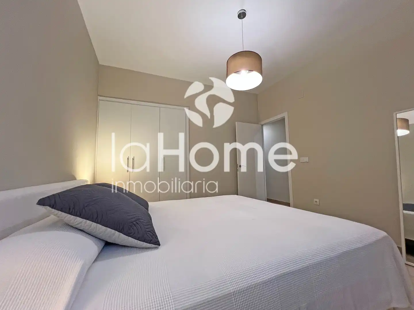 Bedroom of Flat for sale in Sueca  with Air Conditioner, Terrace and Furnished