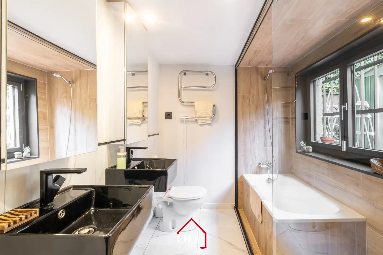 Bathroom of Houses for sale in Sant Cugat del Vallès  with Air Conditioner, Heating and Private garden