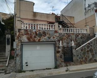 Exterior view of Single-family semi-detached for sale in Sant Vicenç Dels Horts