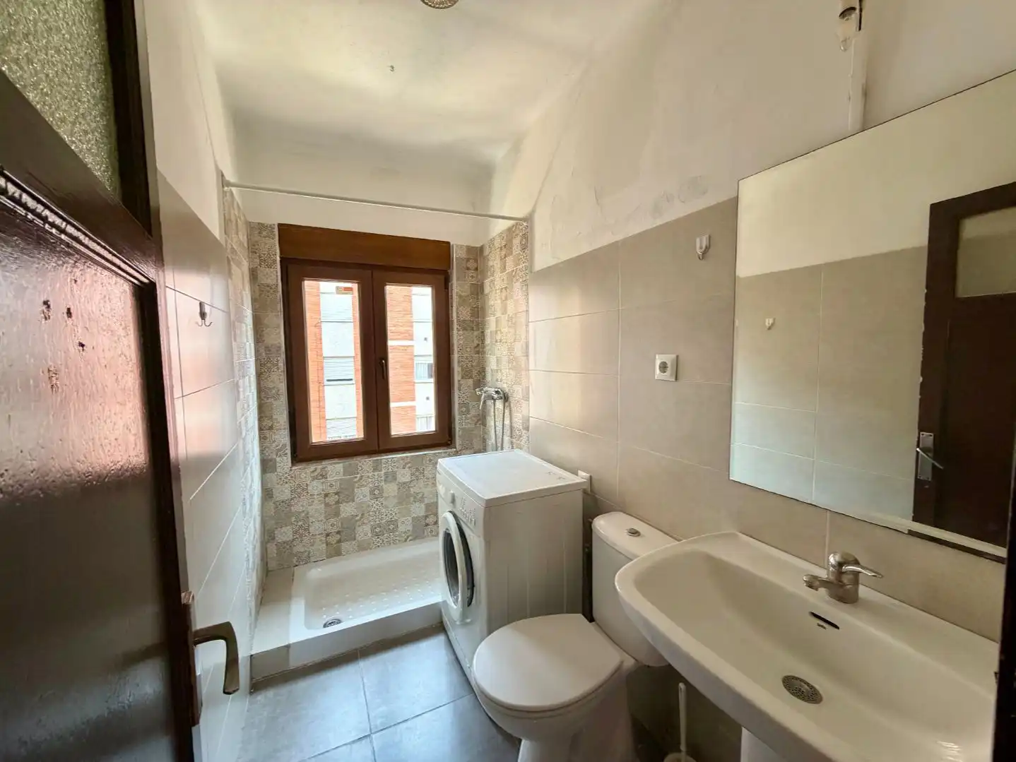 Bathroom of Flat for sale in Oviedo 