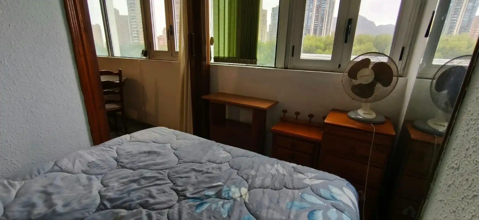 Bedroom of Flat for sale in Benidorm  with Air Conditioner, Furnished and Alarm