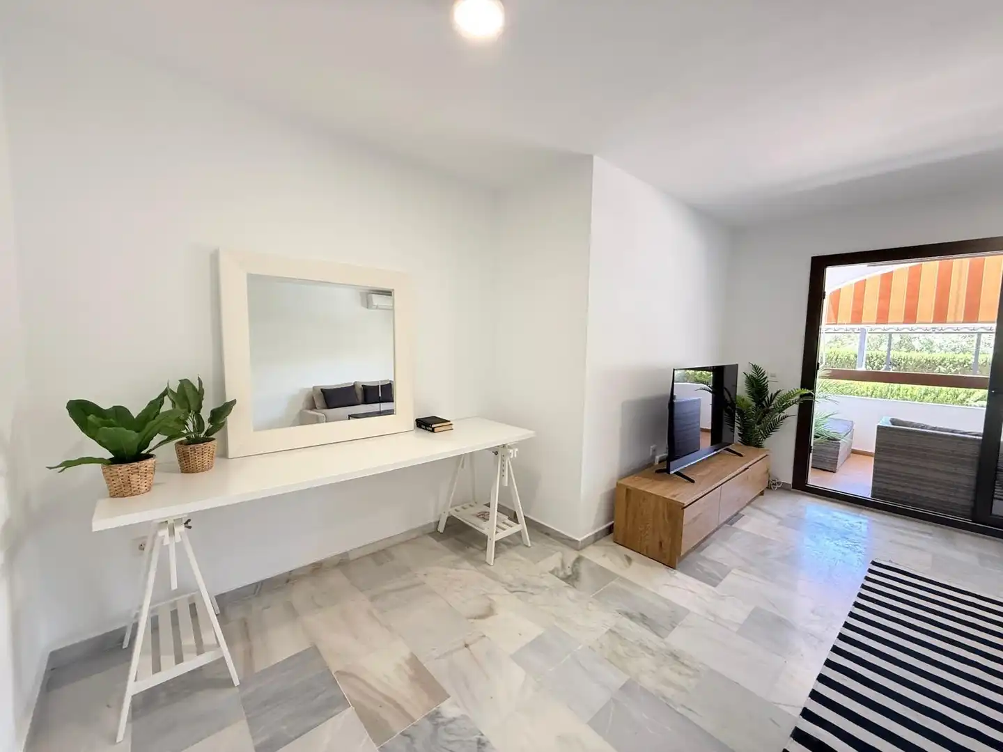 Living room of Apartments for sale in Fuengirola  with Air Conditioner, Terrace and Balcony