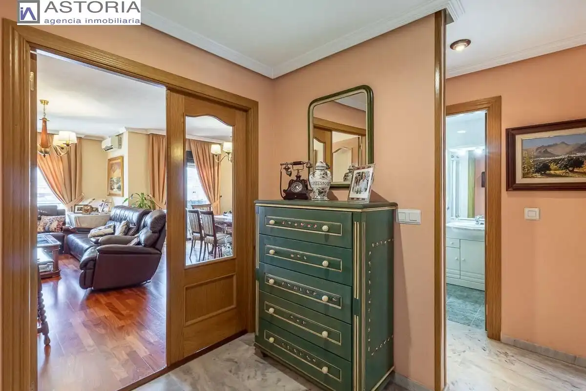 Piso con terraza en venta en Calle Calle Periodista Fernando Gómez de la Cruz, imagen 9