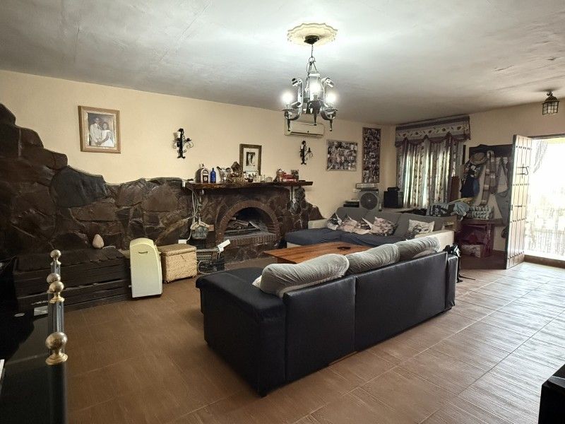 Sala de estar de Casa o chalet en venta en Alhaurín de la Torre con Terraza y Piscina