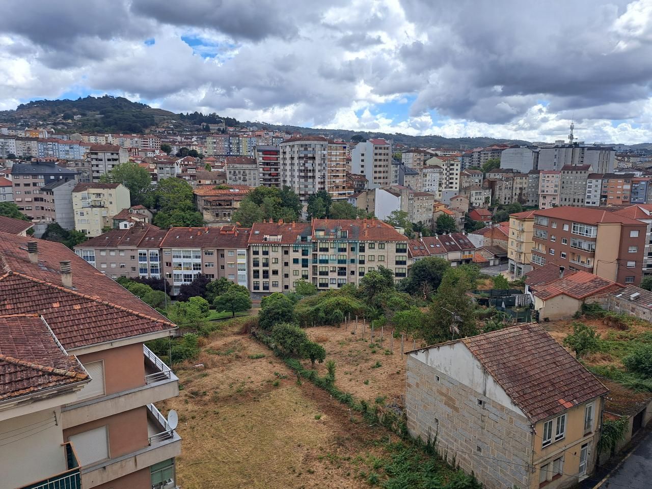Vista exterior de Pis en venda en Ourense Capital  amb Calefacció i Traster