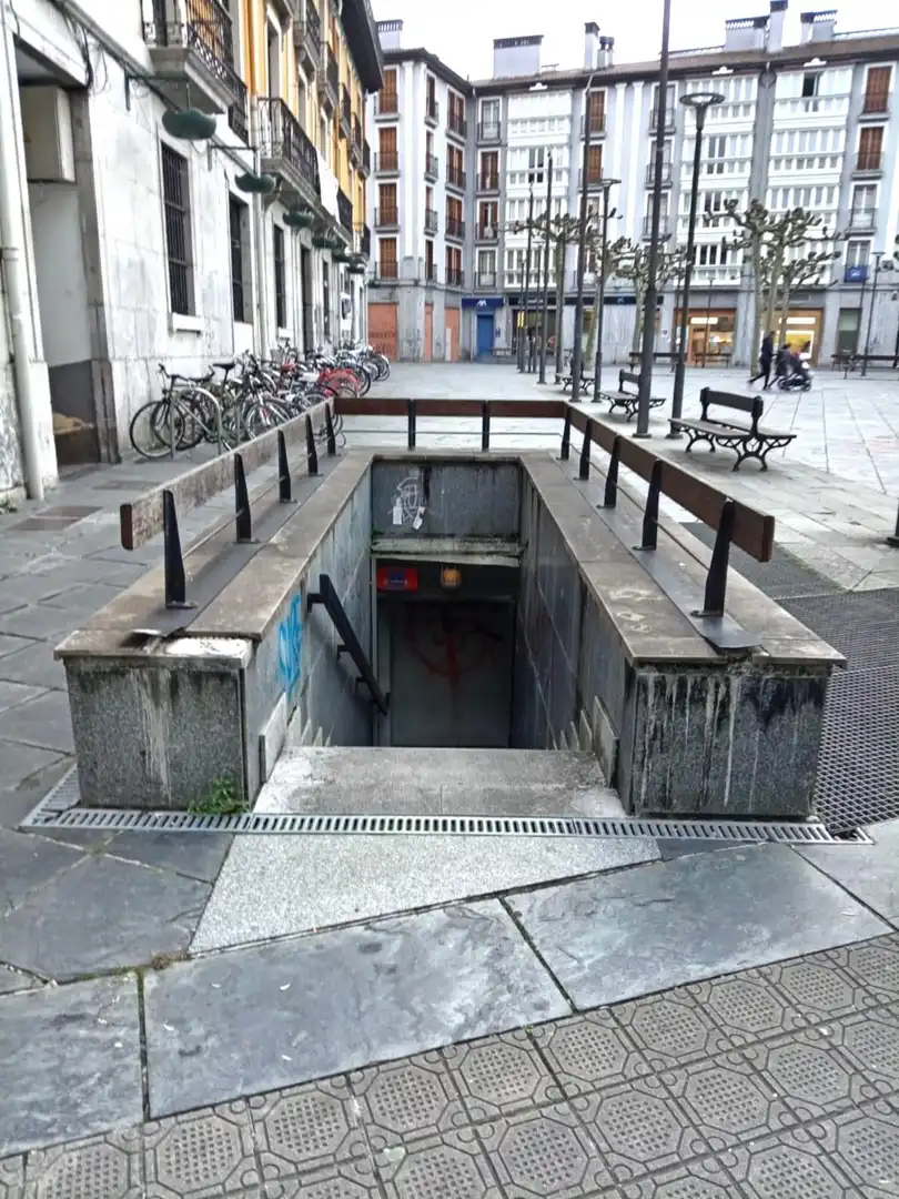 Vista exterior de Piso en venta en Tolosa con Parquet, Amueblado y Balcón