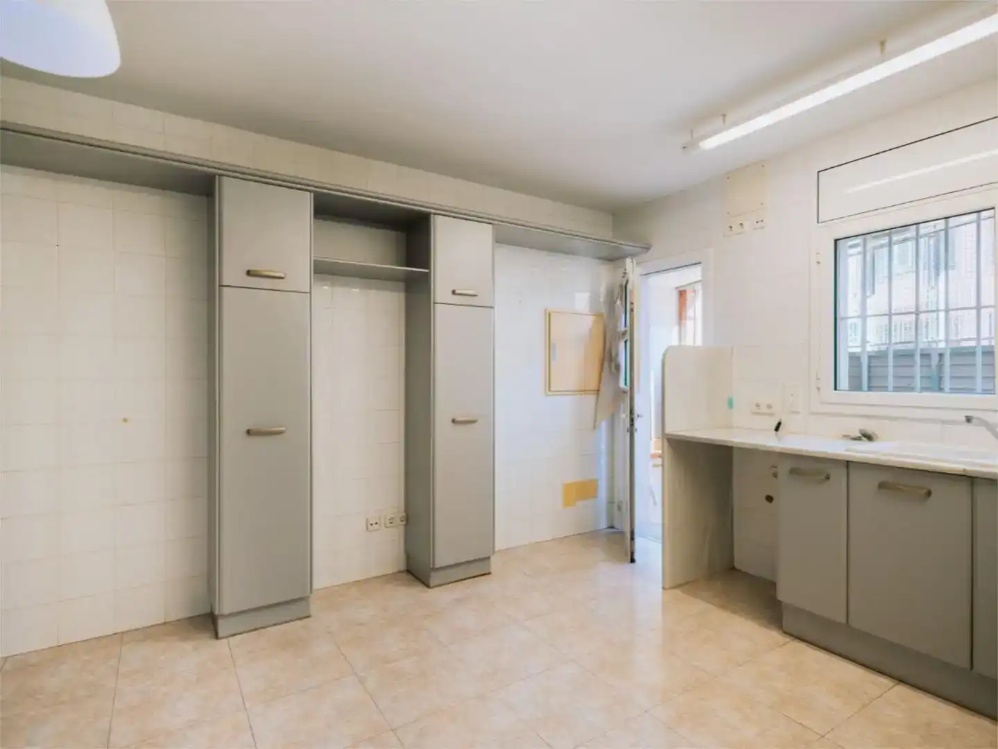 Cuina de Pis en venda en Torroella de Montgrí amb Aire condicionat i Balcó