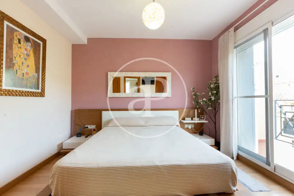Bedroom of Houses for sale in Godelleta  with Air Conditioner, Heating and Private garden