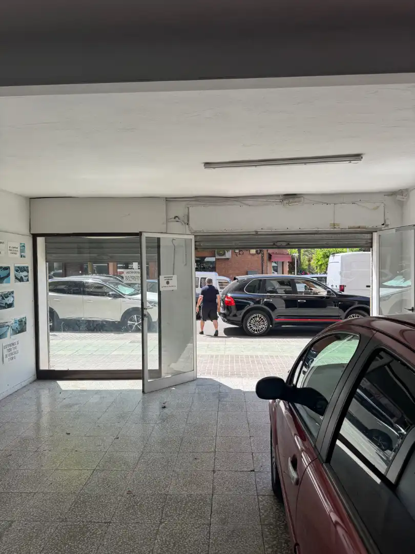 Local comercial en venda a Carrer Francisco Tomás y Valiente, imagen 3