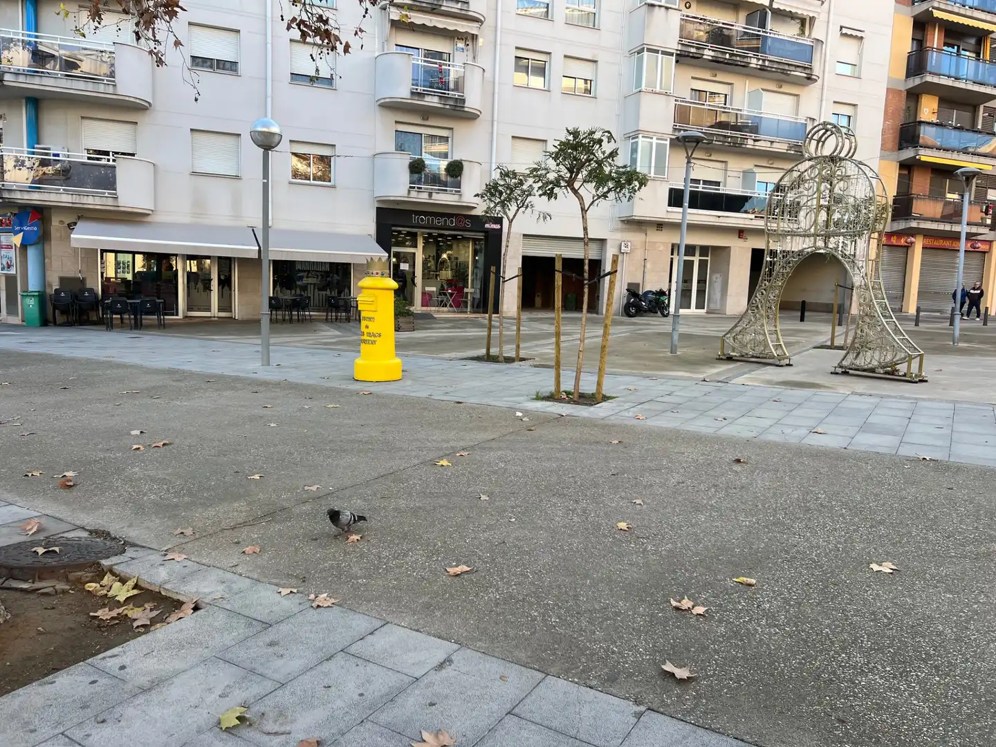 Locale commerciale in affitto a Avinguda de Ramon d'Olzina