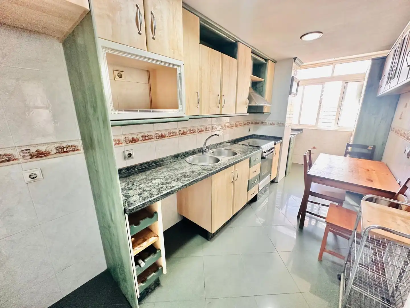 Piso en venta en Calle MONTSERRAT ROIG, Martiricos - La Roca - La Rosaleda